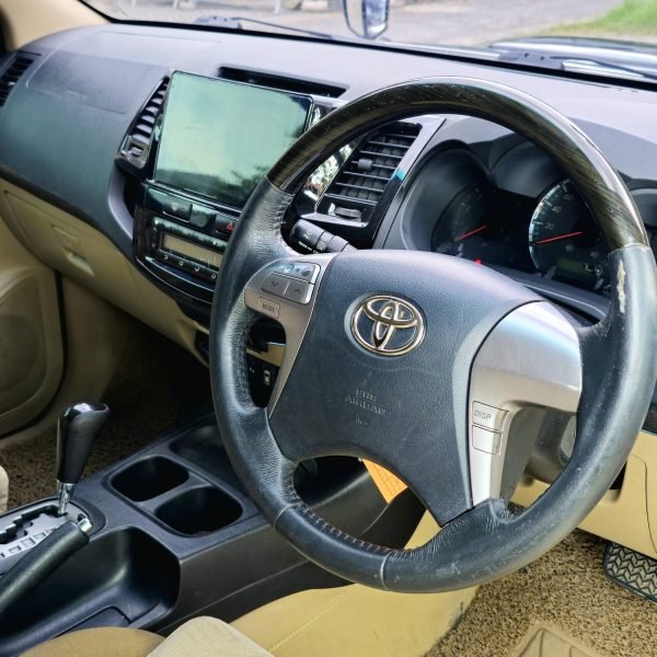 FORTUNER VNT TRD 2014 AT DIESEL - Gambar 4