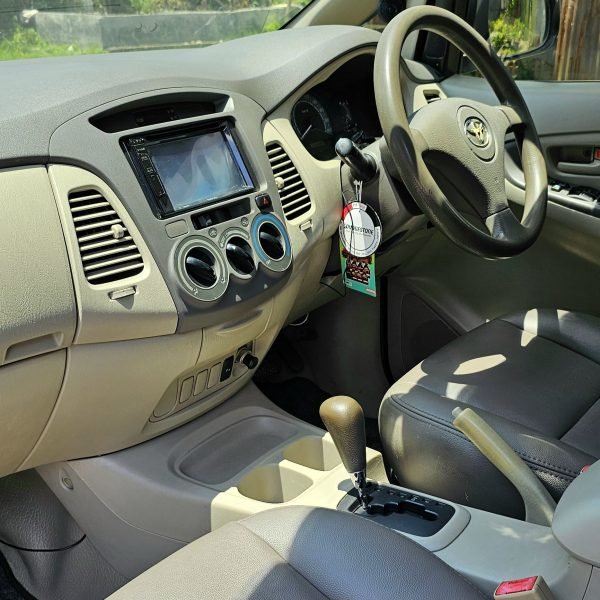 TOYOTA INNOVA G MATIC BENSIN 2009 - Gambar 3