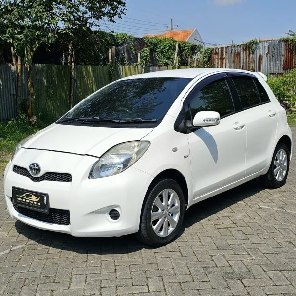 TOYOTA YARIS J MATIC 2012