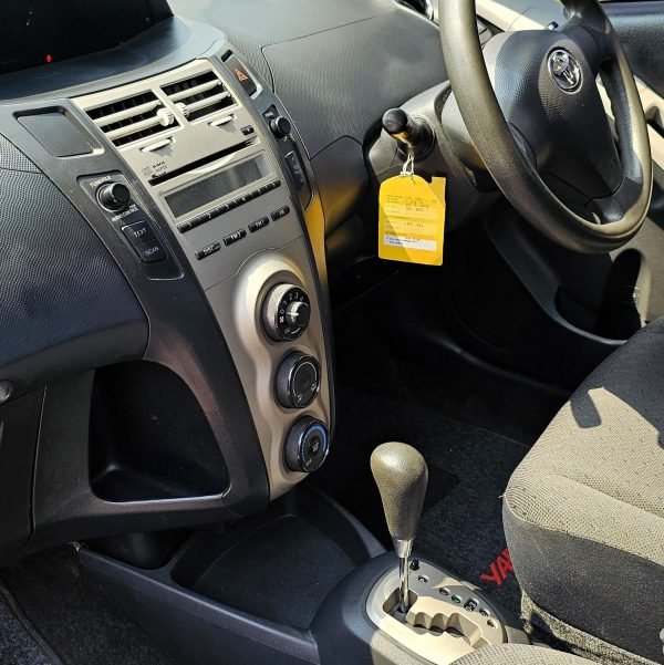 TOYOTA YARIS J MATIC 2012 - Gambar 4