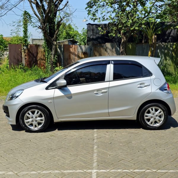 HONDA BRIO E MATIC 1.3 CBU 2012 - Gambar 2