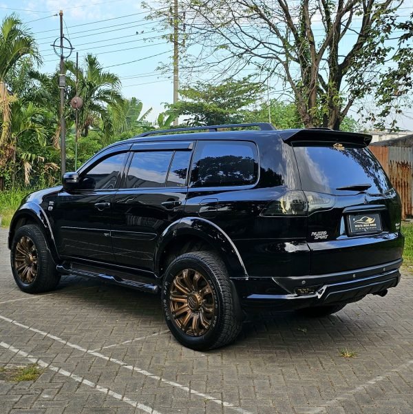 MITSUBISHI PAJERO SPORT DAKAR 2013 - Gambar 5