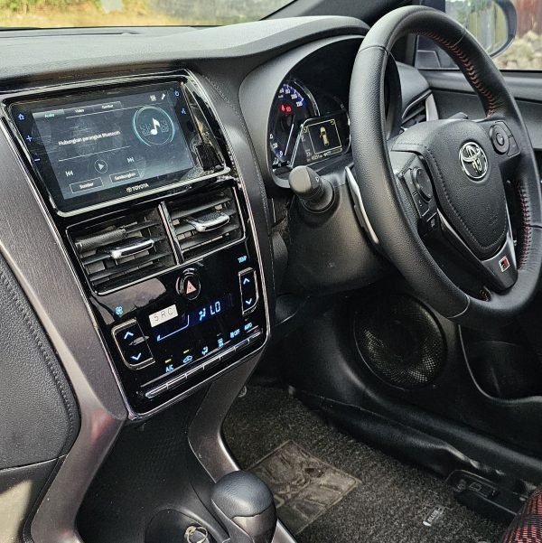 TOYOTA YARIS GR MATIC 7 AIRBAG 2022 - Gambar 3
