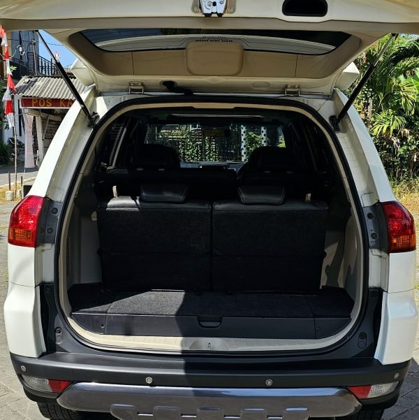 MITSUBISHI PAJERO SPORT DAKAR MATIC 2012 - Gambar 4