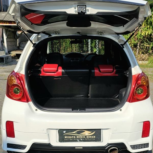 TOYOTA YARIS TRD LIMITED MATIC 2012 - Gambar 4