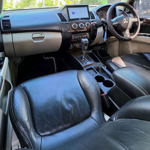 MITSUBISHI PAJERO SPORT DAKAR MATIC 2012 - Gambar 5